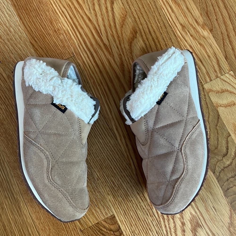 New Teva ReEmber Plushed Slipper Sneaker Size 7 - Picture 6 of 15